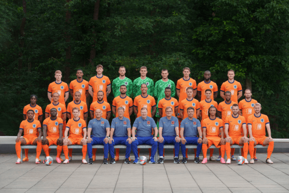 日職聯冠軍,戰況緊迫,橫濱水手連,世界杯小组赛,2026世界杯赛程,小组赛分析,球队动态,比赛预测