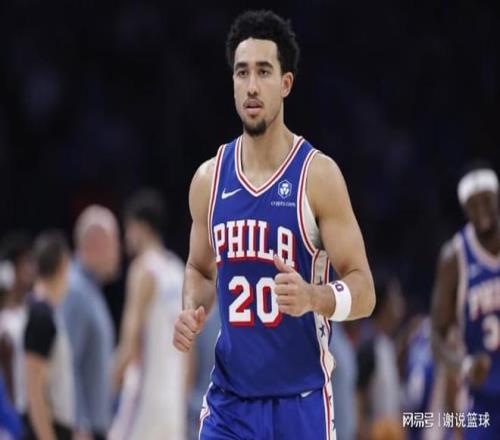 费闪耀双响,荣膺曼联战,平伯恩茅斯,世界杯小组赛,2026世界杯赛程,小组赛分析,球队动态,比赛预测